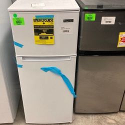 Magic Chef 4.5 Cu Mini Fridge HMDR450WE   0BD