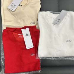 ALO  Crewneck Sweaters . Authentic. Brand New. (Hablo español) 