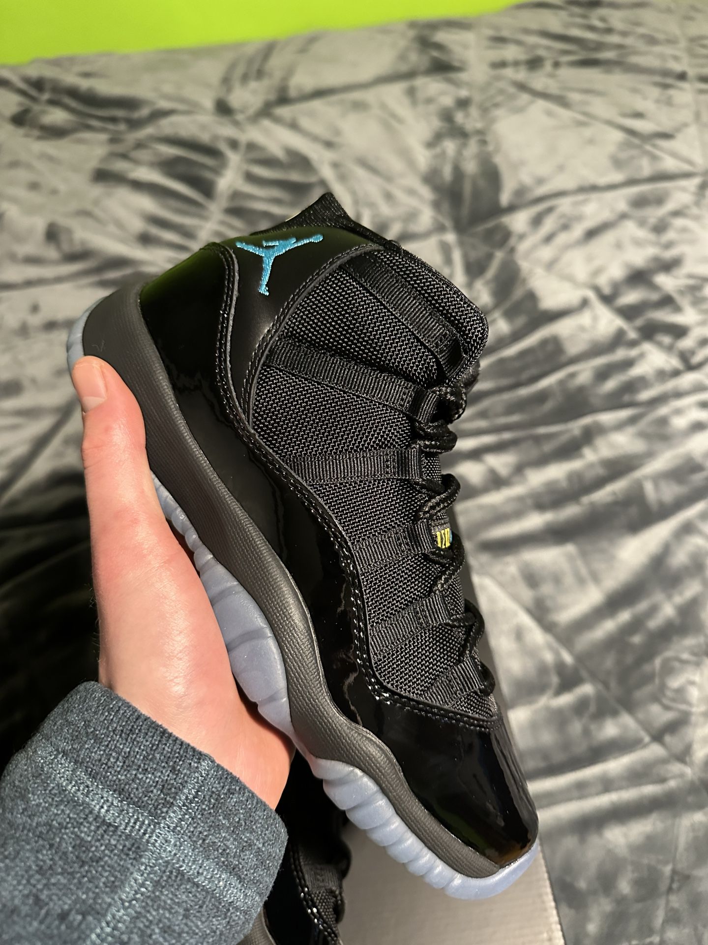 Air Jordan 11 Retro (GS) Gamma Blue Size 6.5Y