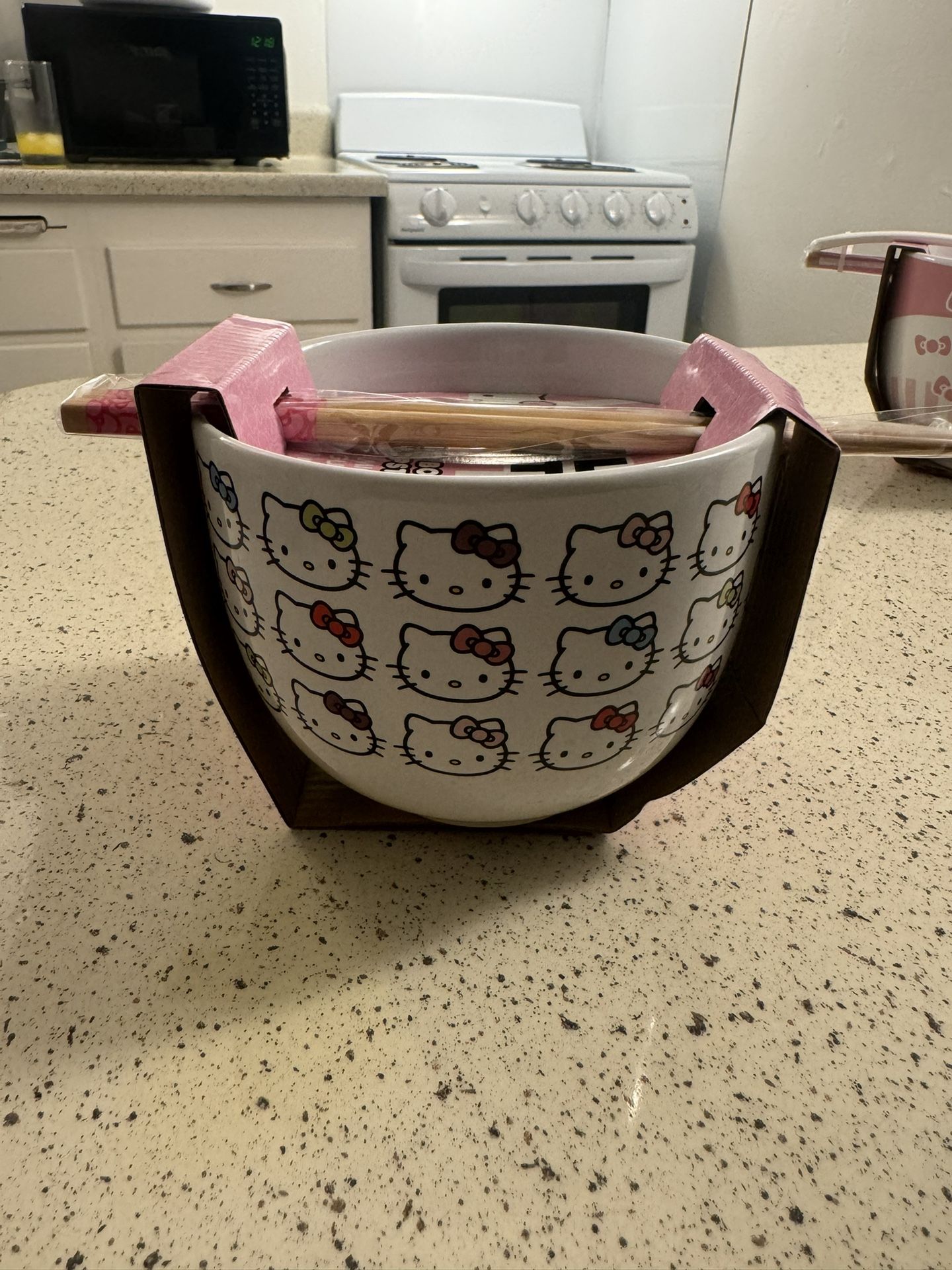 Hello Kitty Ramen Bowl