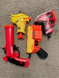 4x Nerf pistols