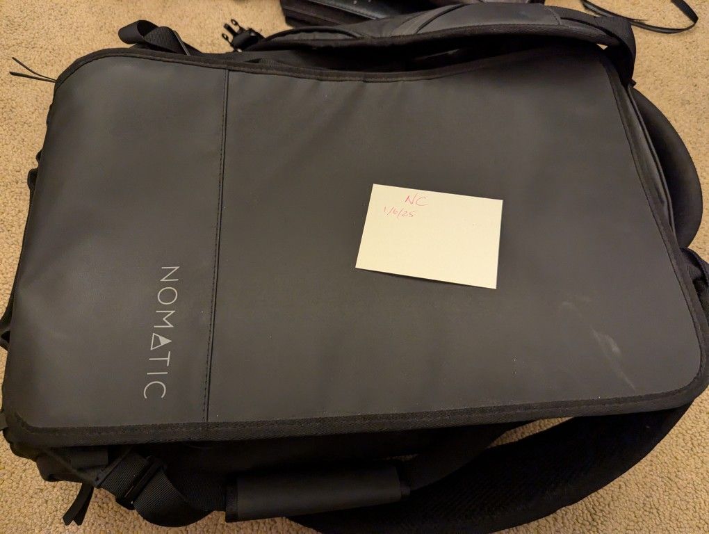 Nomatic 30L Travel Bag
