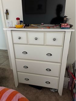 White 4 Drawer Dresser