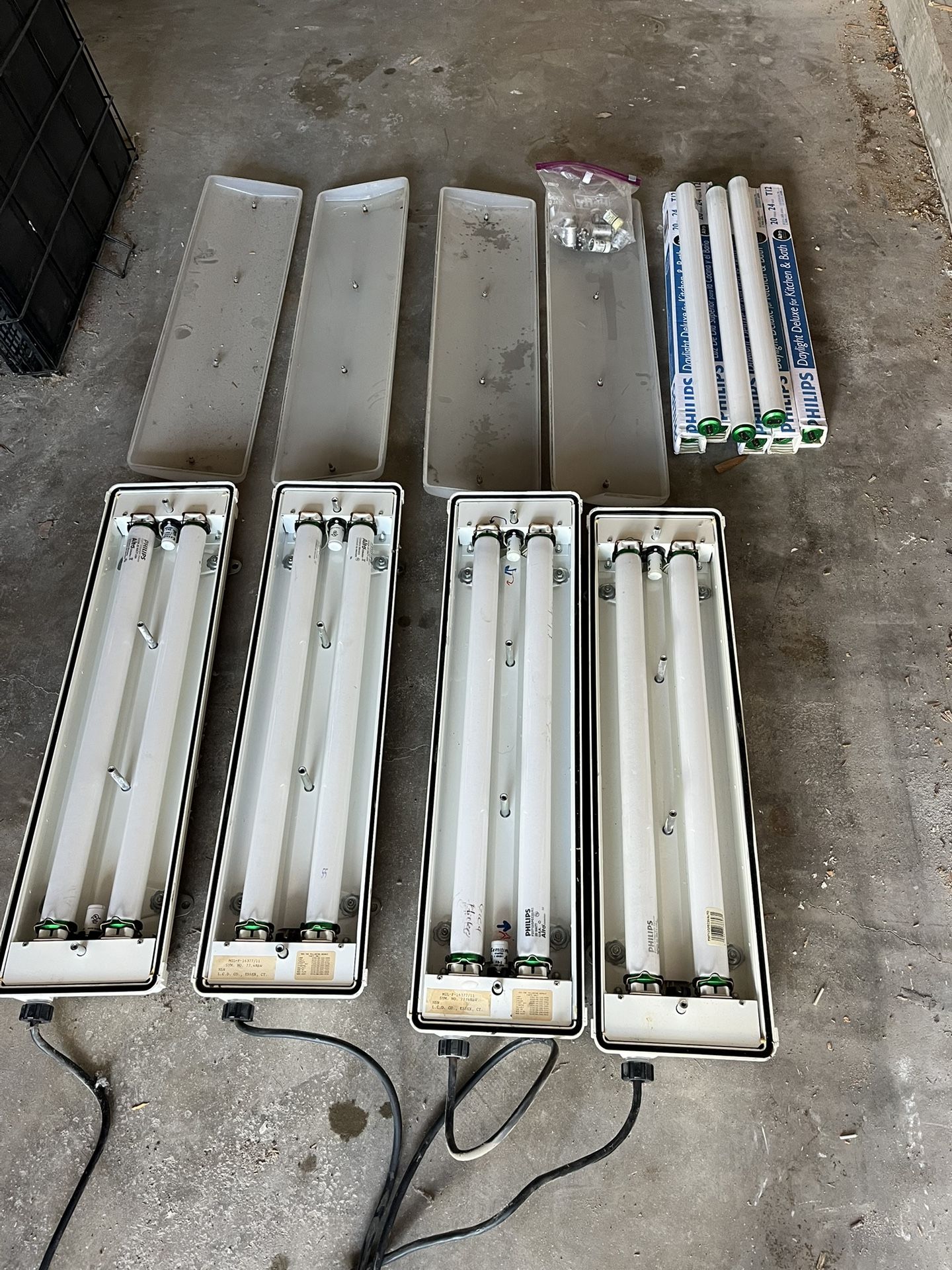 Lights Shop X4 Comes With Bulbs And Starters