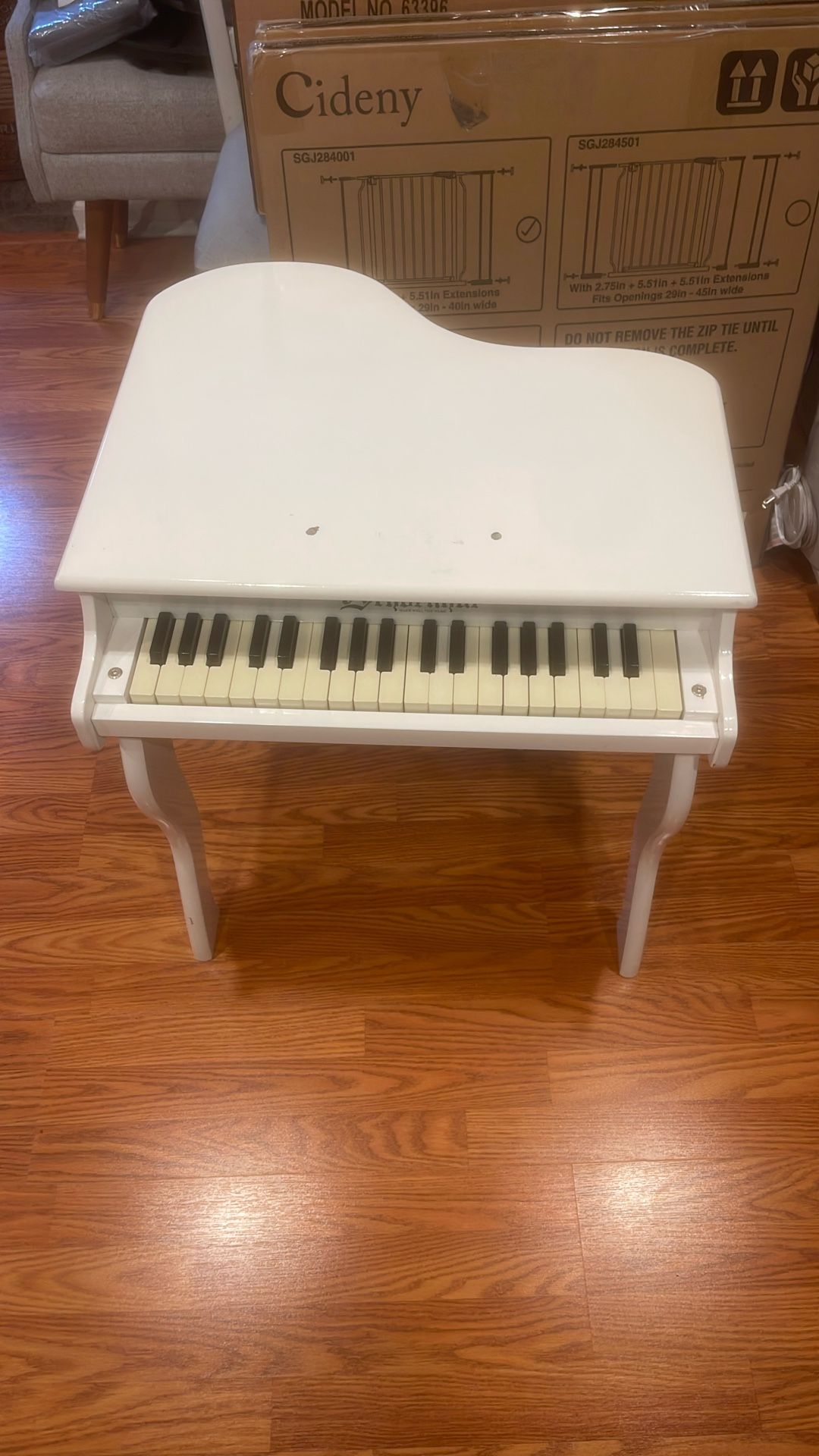 Schoenhut Kids Piano β Like New
