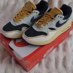 Nike Air Max Aura/Midnight Navy-Pale Ivory 