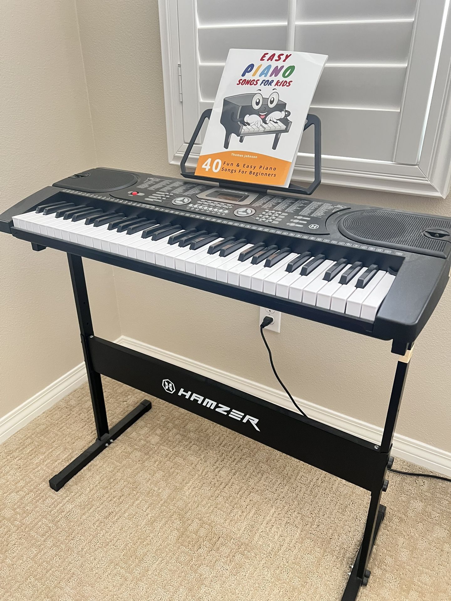 Hamzer Electronic Keyboard Piano – Great Condition – With Stand + Bench