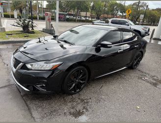 Real clean 2019 Nissian maxima SV