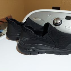 Brand New Skechers Air-cooled Archfit U.S. Size 12 for Sale in Prescott AZ - OfferUp