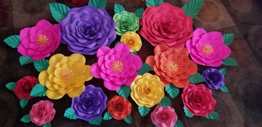 Paper flowers and paper roses. Flores de papel