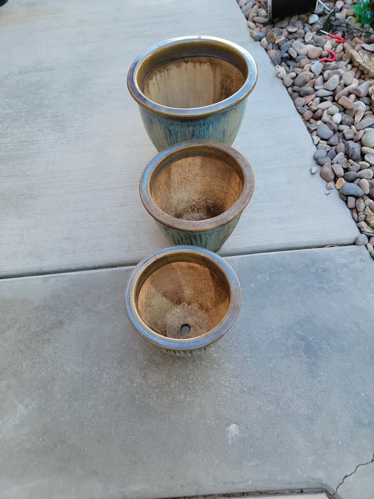 3 Ceramic Flowers Pot