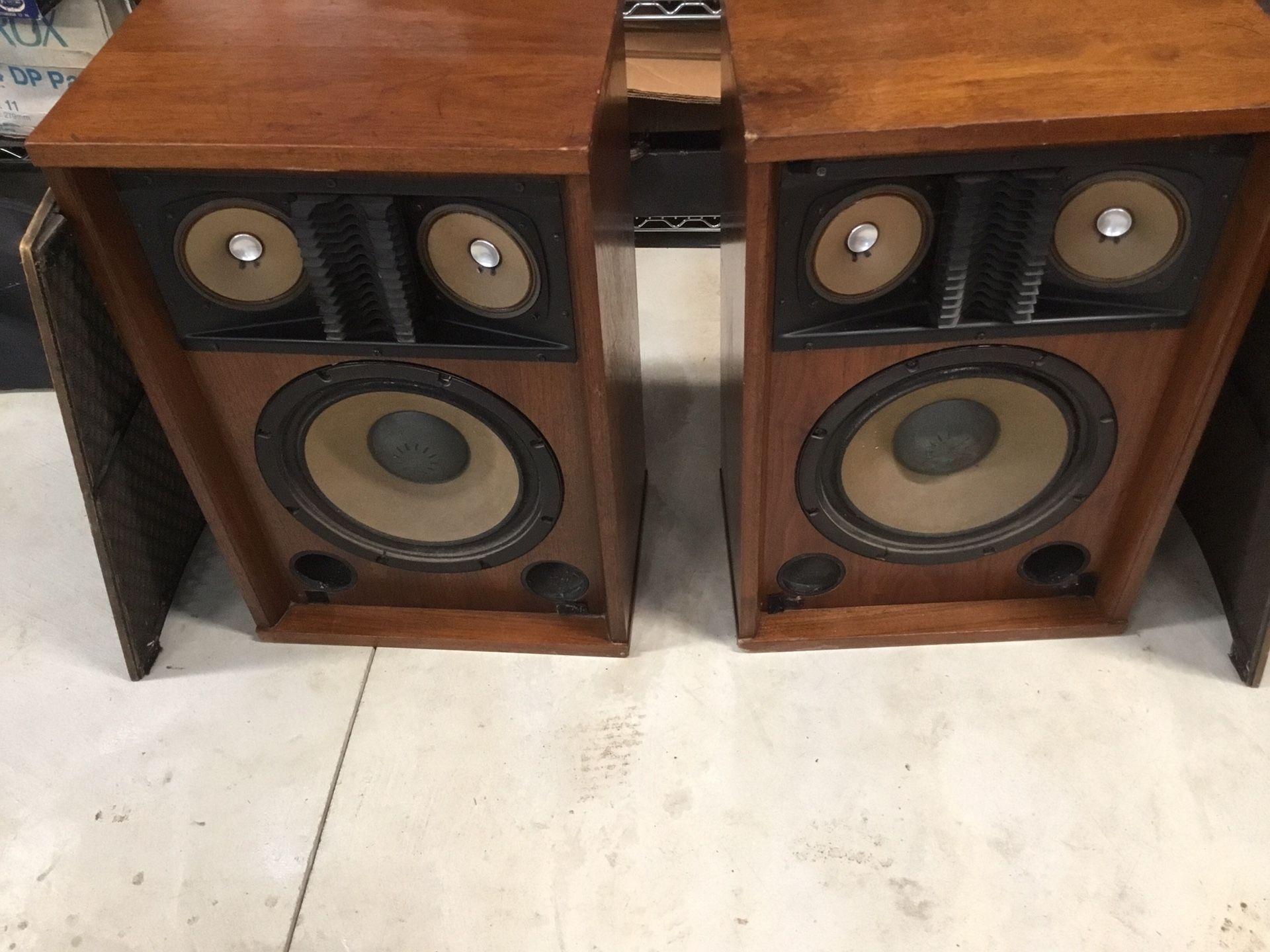 Classic Sansui SP 2500 Speakers