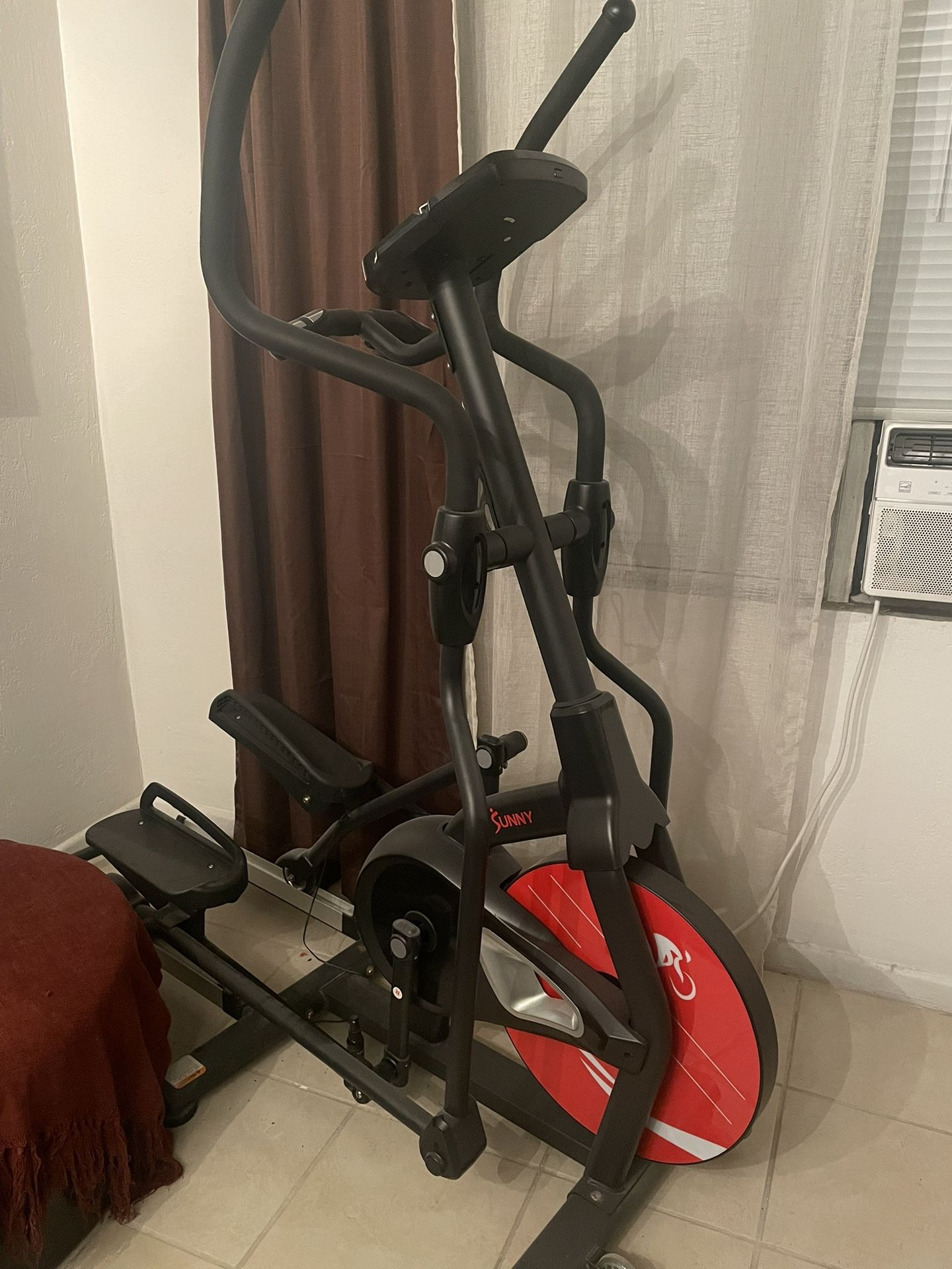 Elliptical Workout Machine - Great condition!