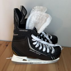 Bauer Supreme One.4 Youth Kids Ice Hockey Skate Size 1 R Black