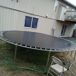 Trampoline 