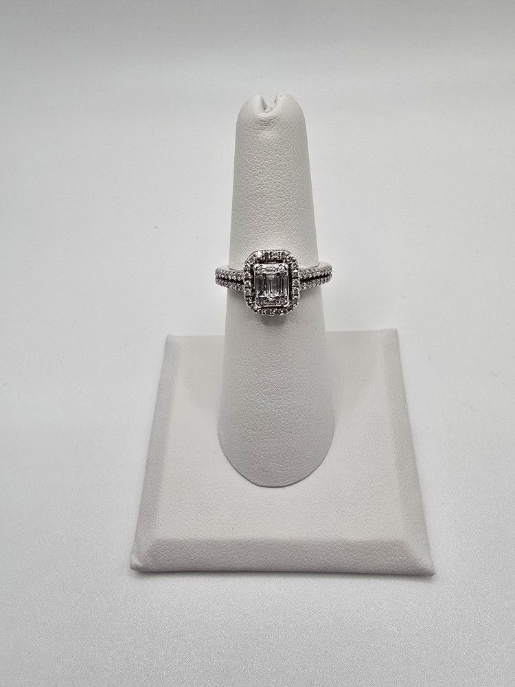 14kt White Gold Diamond Engagement Ring (Size 6)
