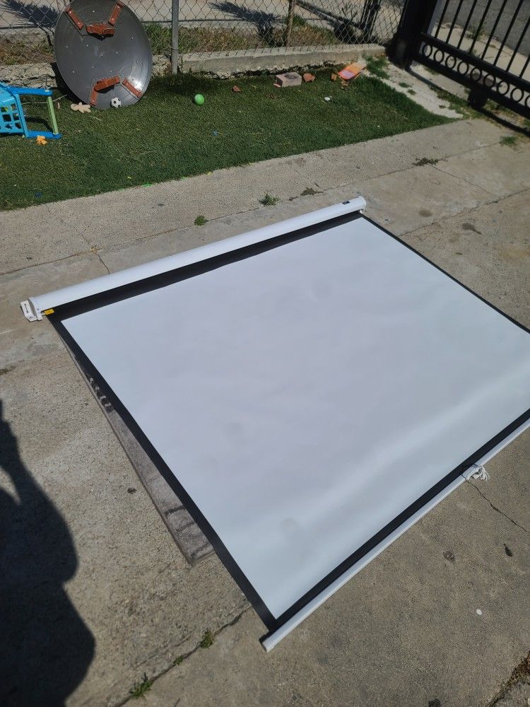Foldable Projector Screen Wall