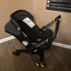 Doona Car Seat/ Stroller