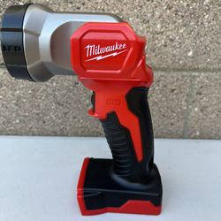 Milwaukee M18 Cordless LED Worklight, 18 Volt, 100 Lumens, Model# 2735-20