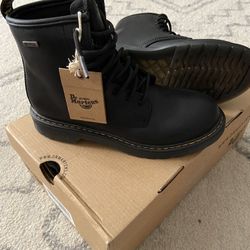 Doc Martens black 1460 boots youth size 5