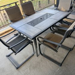 Outdoor Table Set $300