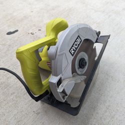 Ryobi Circular Saw 7 1/4" 13 amp  120 volt Corded Electric EXCELLENT CONDITION 

Be sure to see my many other tools and other items.

Pick up in Deer 