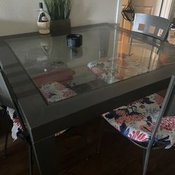 Pier1 Dining Table And Chairs