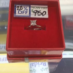 Lady’s Ring - Solitaire