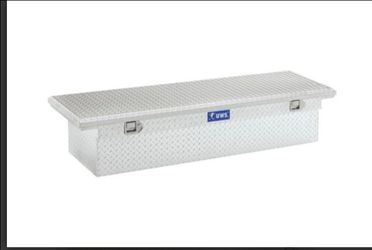 UWS TBS -69 Crossover Bright Aluminum Truck Tool Box.
Has Lock With Key.