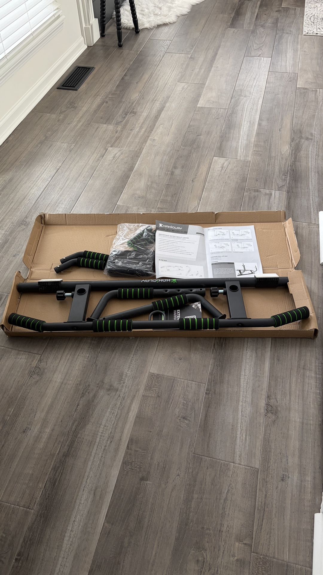 Multi-Grip Pull Up Bar - Brand New