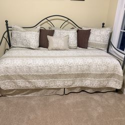 Daybed: Grey Wrought Iron Daybed with Mattress