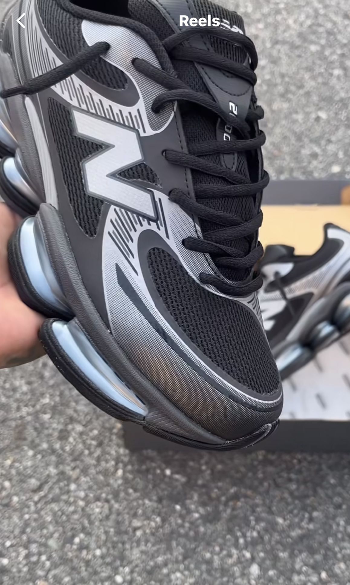 New Balance 2000