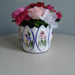 Flowers In ceramic pot  Decor