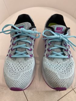 Nike ZOOM VOMERO 10 Running Tennis Shoes Woman’s