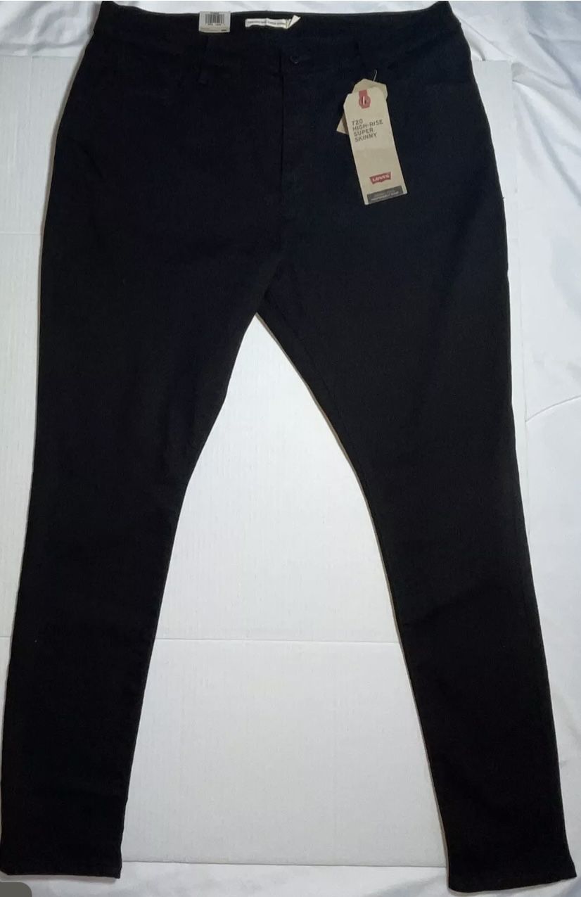 Levi's Women's 720 High Rise Super Skinny Jeans, Black, 18W Medium