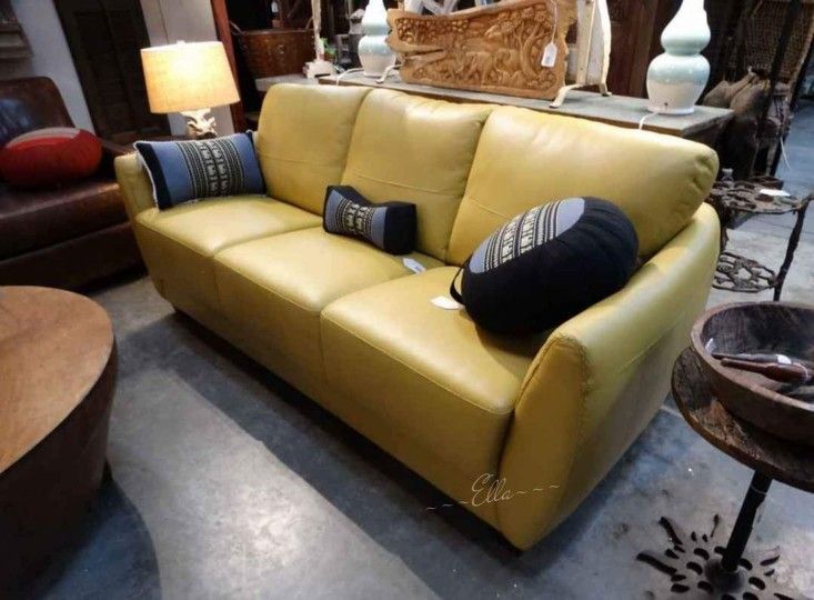 Valeria Watery Leather Sofa
ACME$20 Down Payment and delivery available