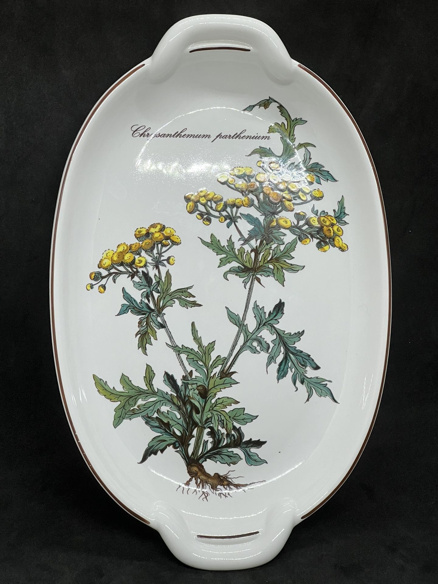 Original Villeroy & Boch Botanica Chrysanthemum Handled Pickle Tray 10"Oval Tray This beautiful tray from Villeroy & Boch is a must-have for any col