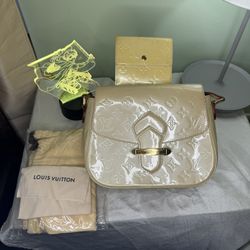 5 ITEM LV VERNIS BUNDLE