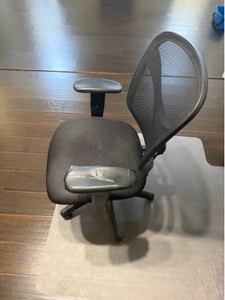 Office Chair + Floor Chair Mat – $5