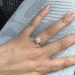 Beautiful engagement ring 14k