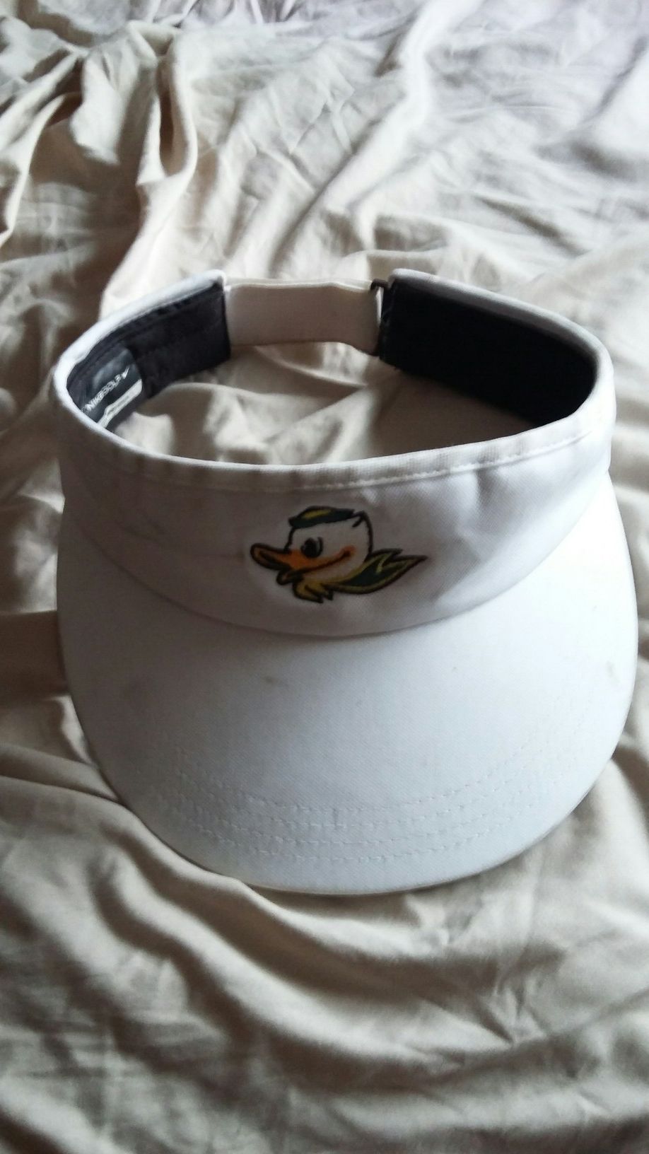 Nike Oregon Ducks golf visor