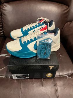 Nike Kobe V Caitlin Clark Coconut Milk Spruce Size 9