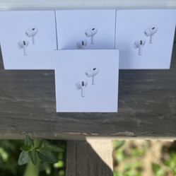 Apple AirPods Pro 2nd Generation with MagSafe Wireless Charging Case (USB-C) - White