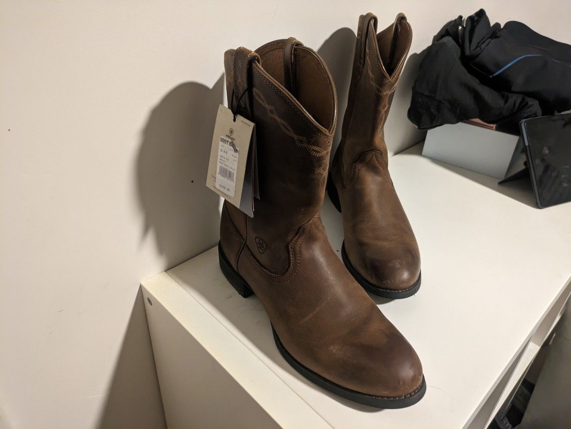 NWT Ariat Men's Cowboy Boots -size 12