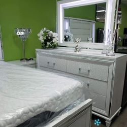 4 Pcs Bedroom Set Queen or King Bed Dresser Nightstand Mirror Chest Options Tamsin