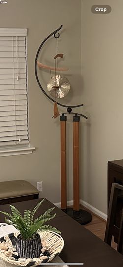 Emperor Gong With Stand