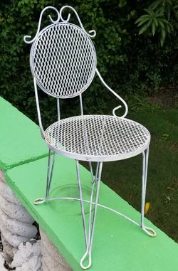 4 antique metal parlor icecream chairs