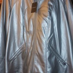 Silver Leather Jacket 3x Has   Zip-up Pockets