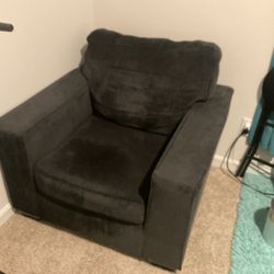 Large Chair With Ottoman 