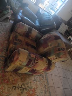2 entry chairs
